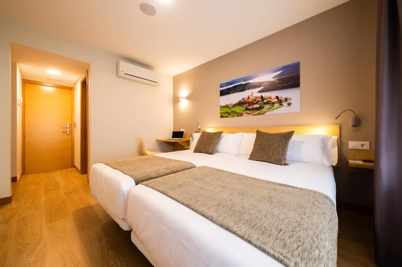 Hotel Vas Vitoria AutoCheckIn 0*, Vitoria-Gasteiz
